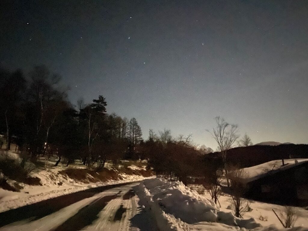 夜の別荘　霧ヶ峰の夜