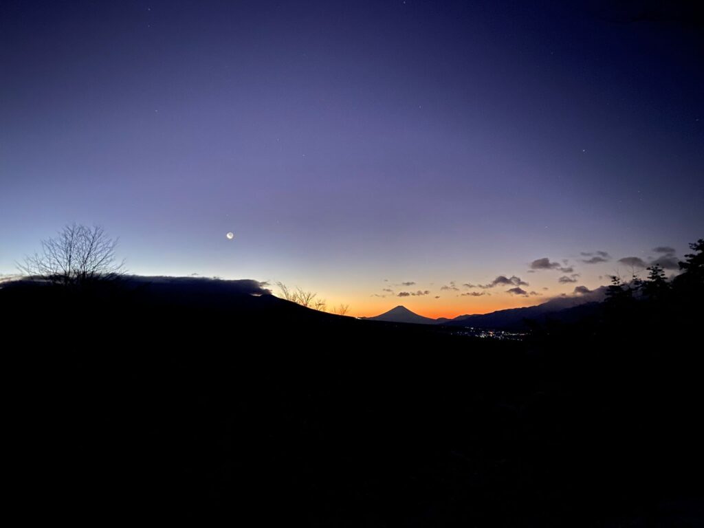 霧ヶ峰　夜明け