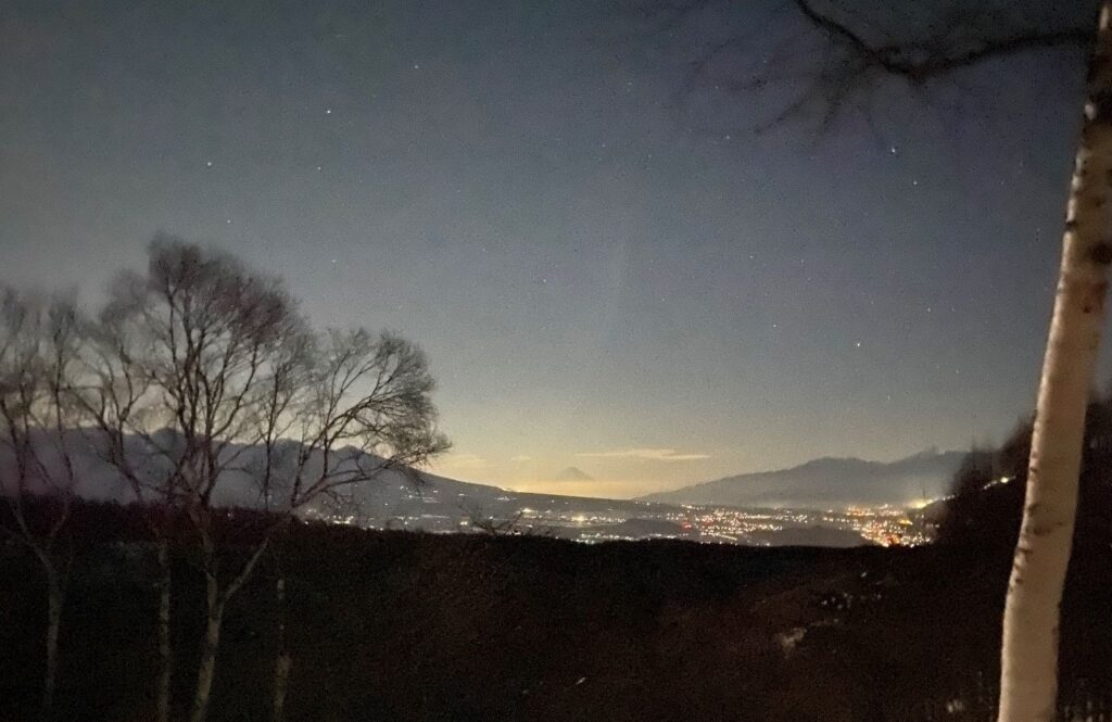 夜の別荘　霧ヶ峰の夜