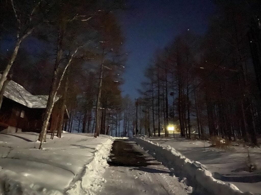 夜の別荘　霧ヶ峰の夜