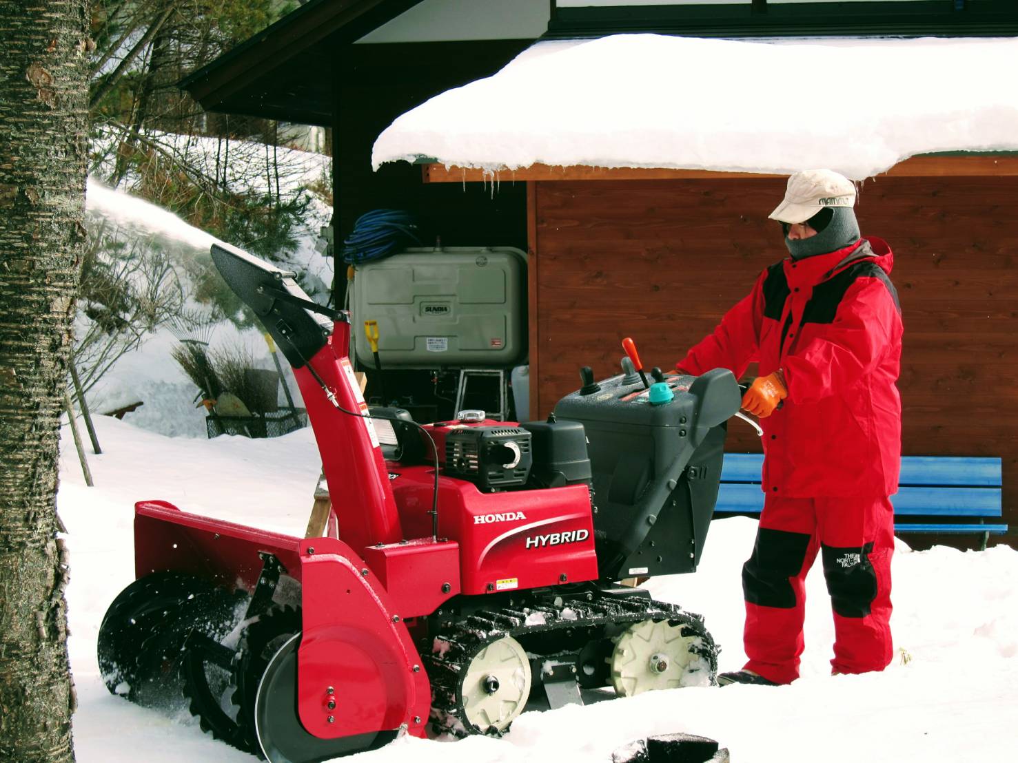 手押し除雪機 | 八ヶ岳 諏訪霧ヶ峰高原別荘地 ビバルデの丘