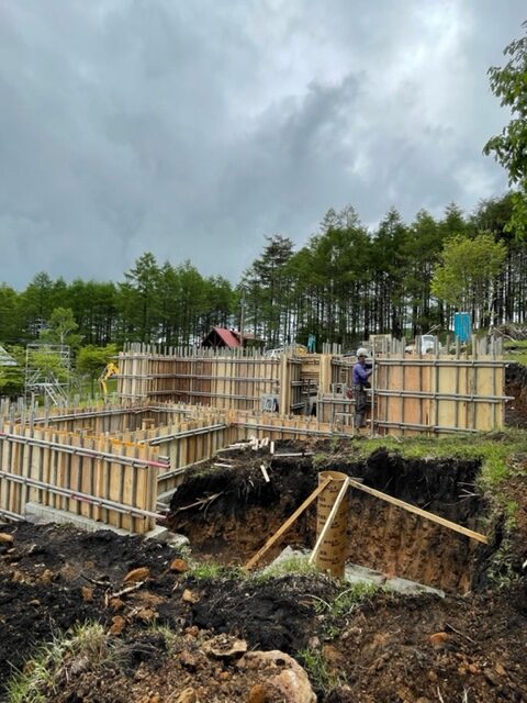 別荘
ビバルデの丘
スタッフ
スタッフブログ
基礎工事
枠組み
建方
先行足場
安全第一