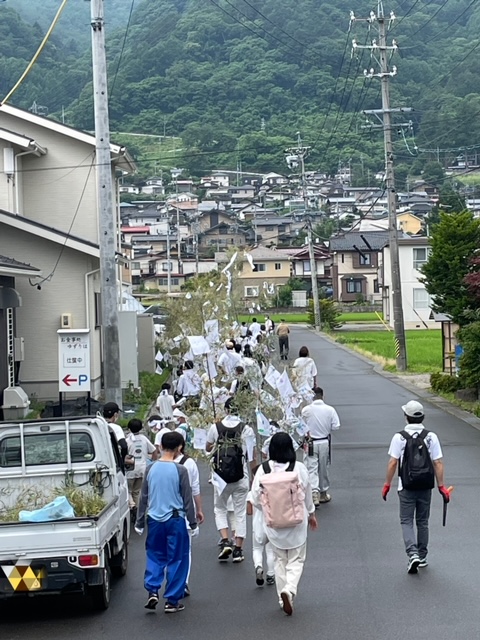 ビバルデの丘
スタッフブログ
諏訪
神社
伝統
稲虫祭り
田んぼ
豊作祈願
伝統
竹
行列