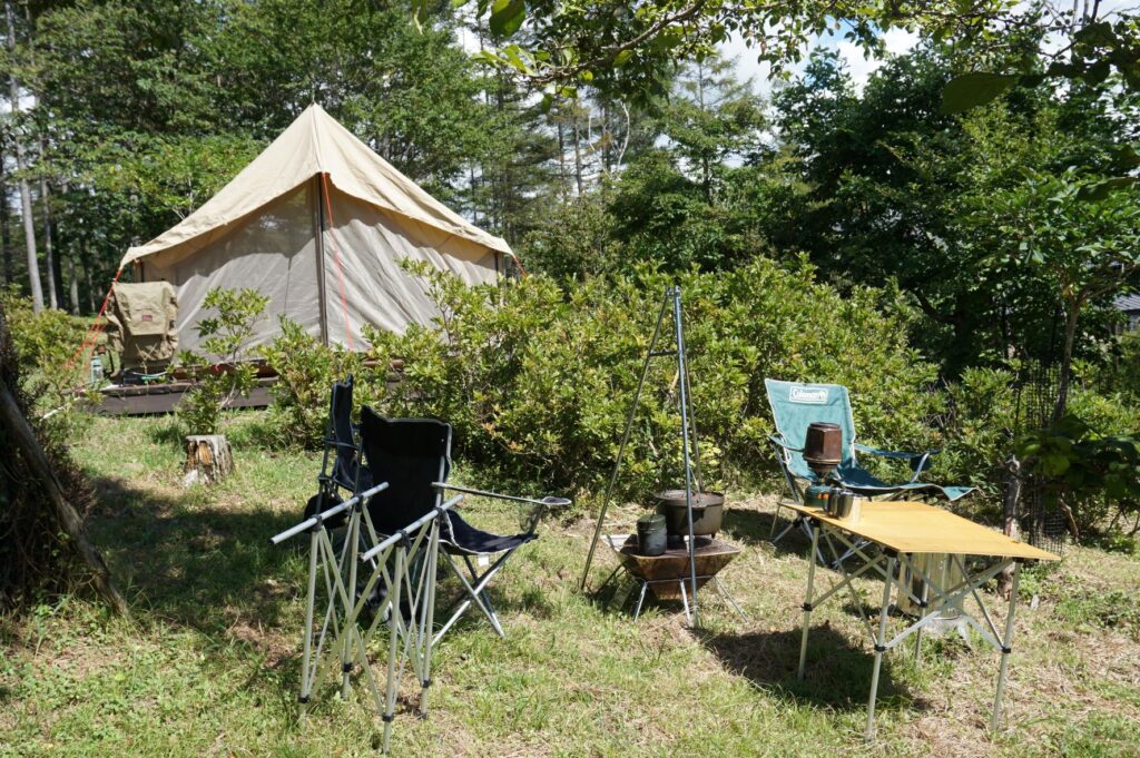 別荘でテント
別荘でキャンプ
霧ヶ峰キャンプ