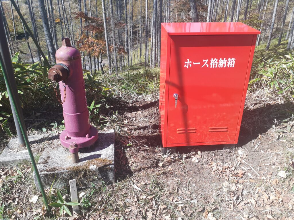 ビバルデの丘
別荘地
消火栓