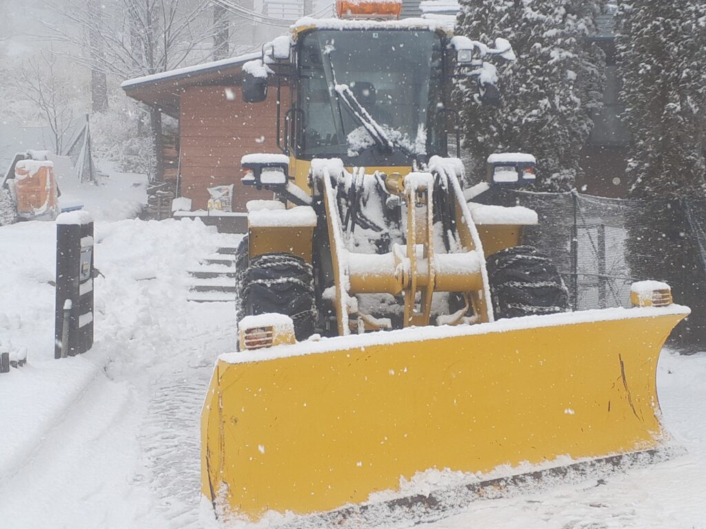 霧ヶ峰
別荘地
雪かき