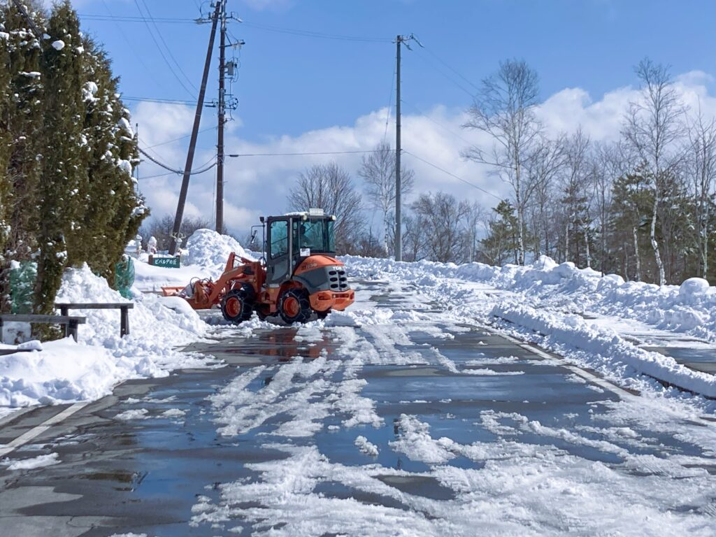 信州諏訪霧ヶ峰高原別荘地　ビバルデの丘　雪　積雪情報　天気　山　長野県諏訪市　レジャー　