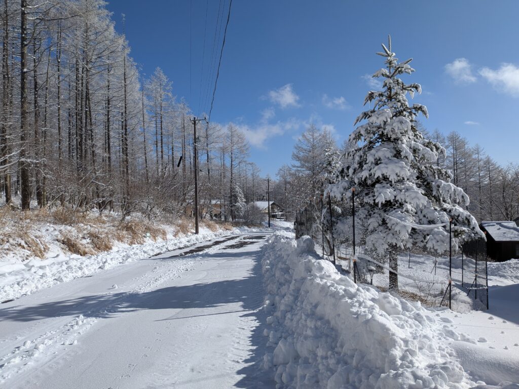霧ヶ峰別荘　冬
雪景色の別荘