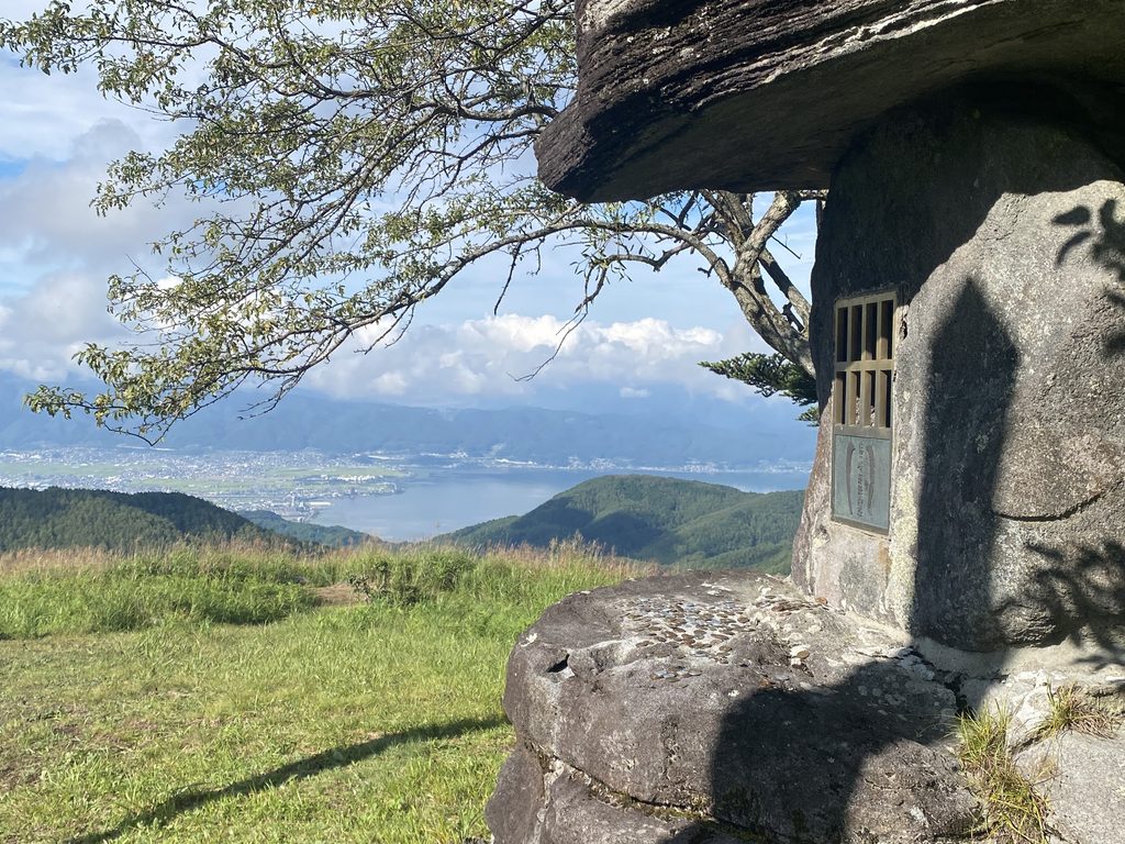 霧ヶ峰　神社　参拝　観光
スキー場
山の神社