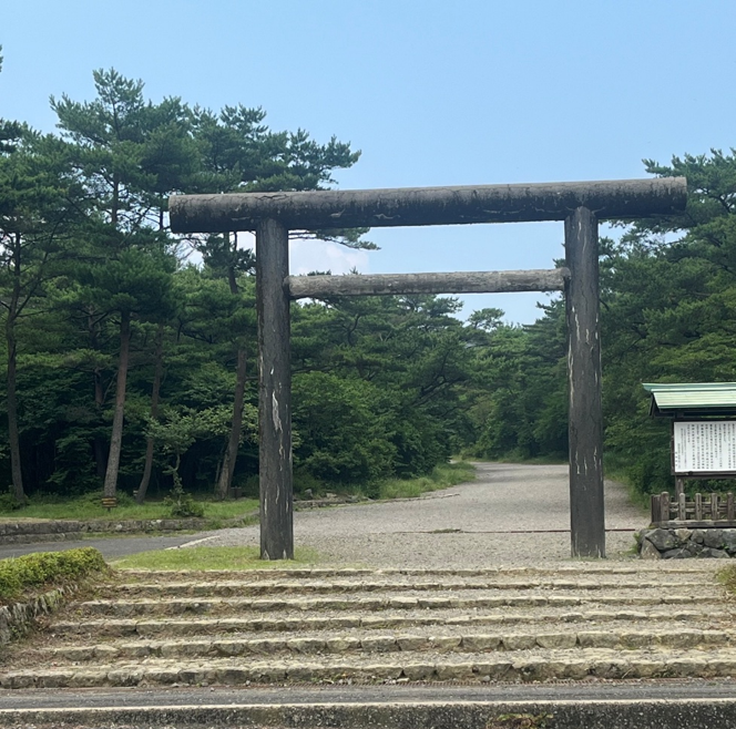 知覧、鹿児島、平和、終戦記念日、霧ヶ峰、ビバルデの丘、霧ケ峰別荘、諏訪市別荘、霧島、焼酎、桜島、西郷隆盛、高千穂、黒豚、鹿児島牛、国分、薩摩切子