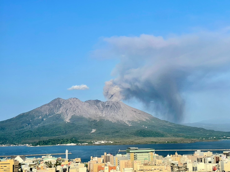 知覧、鹿児島、平和、終戦記念日、霧ヶ峰、ビバルデの丘、霧ケ峰別荘、諏訪市別荘、霧島、焼酎、桜島、西郷隆盛、高千穂、黒豚、鹿児島牛、国分、薩摩切子、桜島