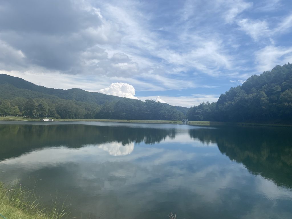山の神社　八ヶ岳　富士山　中央アルプス　南アルプス　車山　蓼の海　大見山　展望台　ビバルデの丘　秋　紅葉スポット　アスレチック　レジャー　長野県　諏訪市